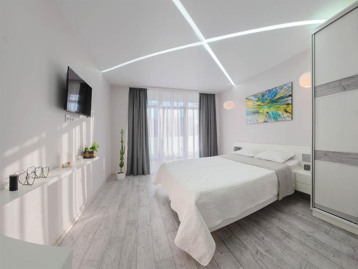 3-Room Apartments Avalon Lviv Exterior photo